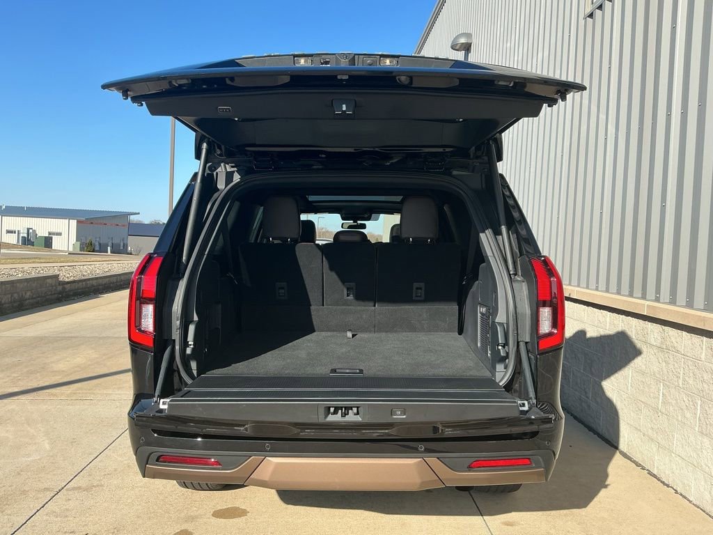 Used 2025 Ford Expedition Max King Ranch image 27