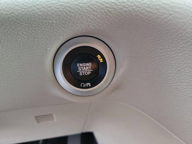 Used 2022 Chrysler Pacifica Touring-L image 23