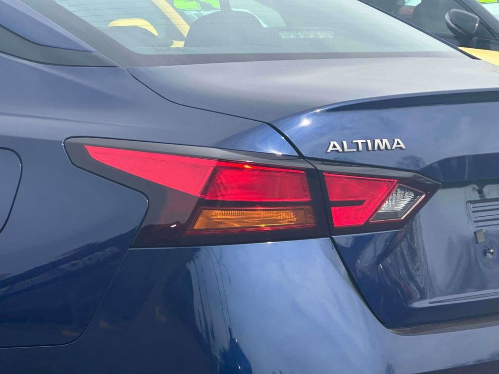 Used 2024 Nissan Altima 2.5 SR image 8