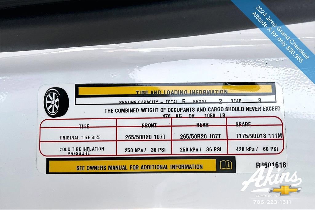 Used 2024 Jeep Grand Cherokee Altitude image 17