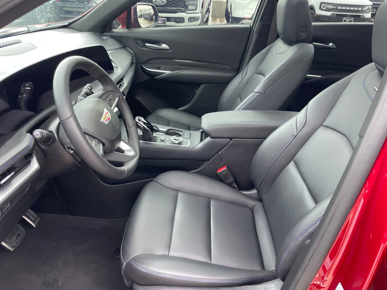 Used 2025 Cadillac XT4 Sport image 9