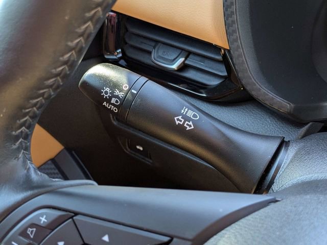 Used 2024 Nissan Sentra SV w/ SV Premium Package FWD image 23