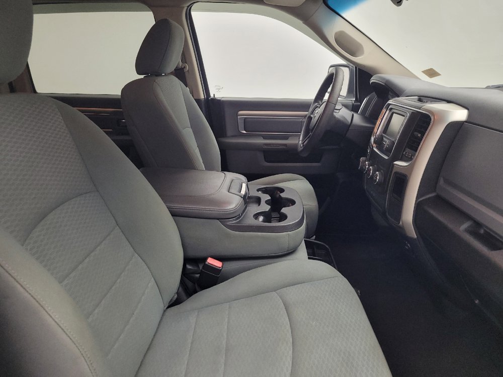 Used 2019 RAM 1500 Classic SLT RWD image 21