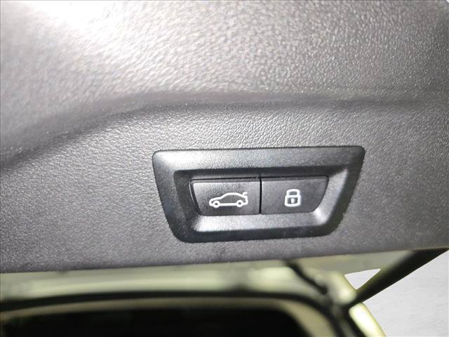 Used 2024 BMW X7 xDrive40i w/ Premium Package AWD/4WD image 14