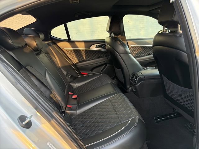 Used 2019 Genesis G70 2.0T Advanced w/ Sport Package image 10