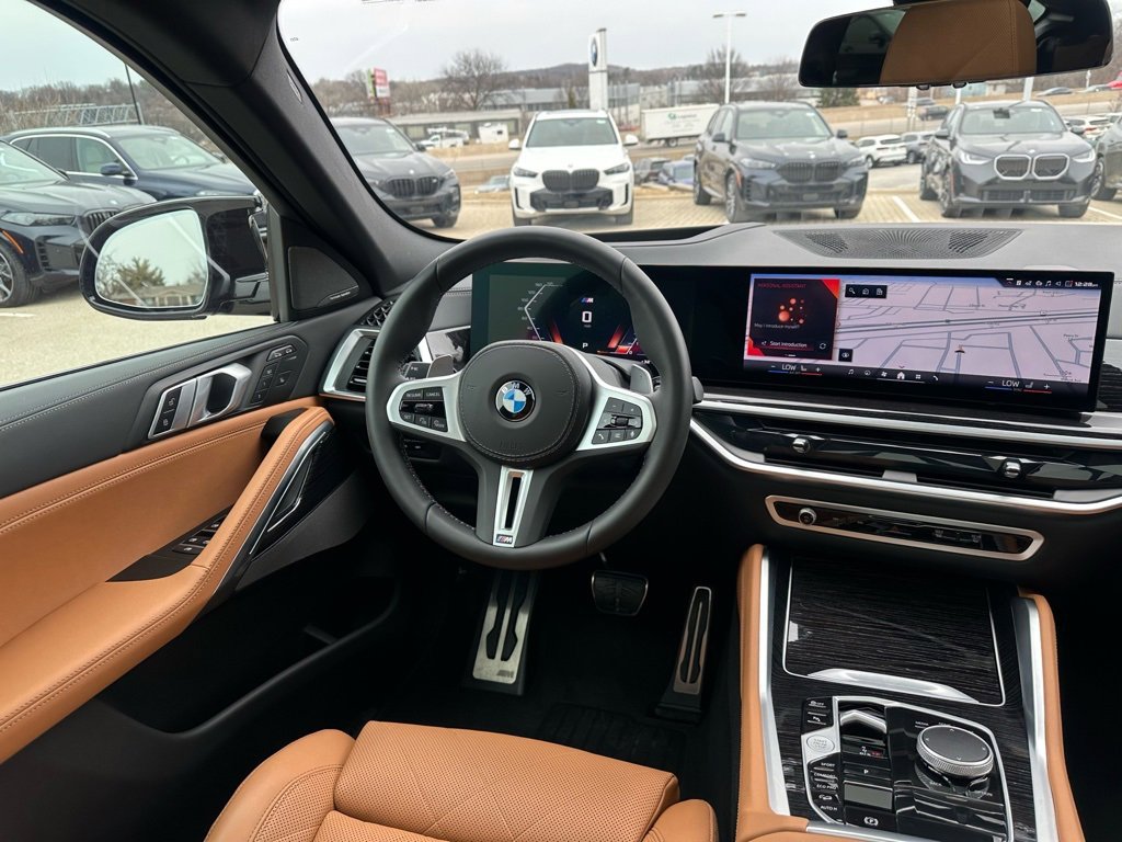 Used 2025 BMW X6 M60i image 21