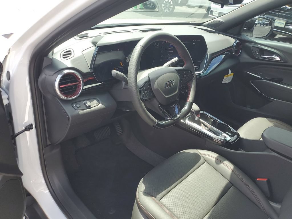 New 2026 Chevrolet Trax RS w/ Sunroof Package FWD image 10