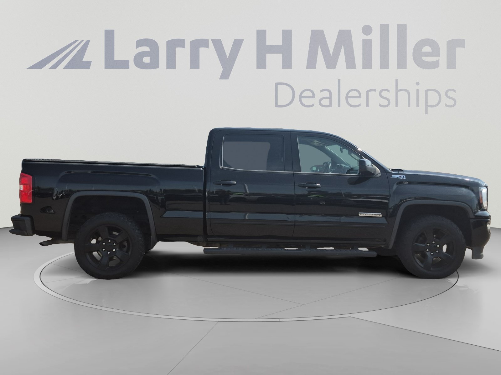 Used 2017 GMC Sierra 1500 SLE w/ Elevation Edition AWD/4WD image 6