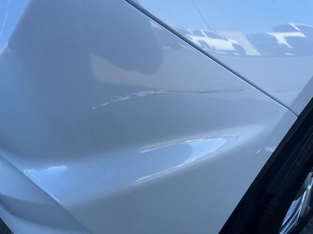 Used 2024 Cadillac XT4 Premium Luxury image 14