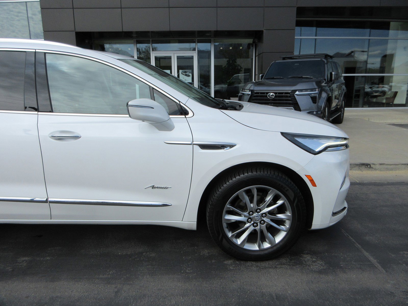 Used 2023 Buick Enclave Avenir w/ Trailering Package, 5000 lbs. image 14