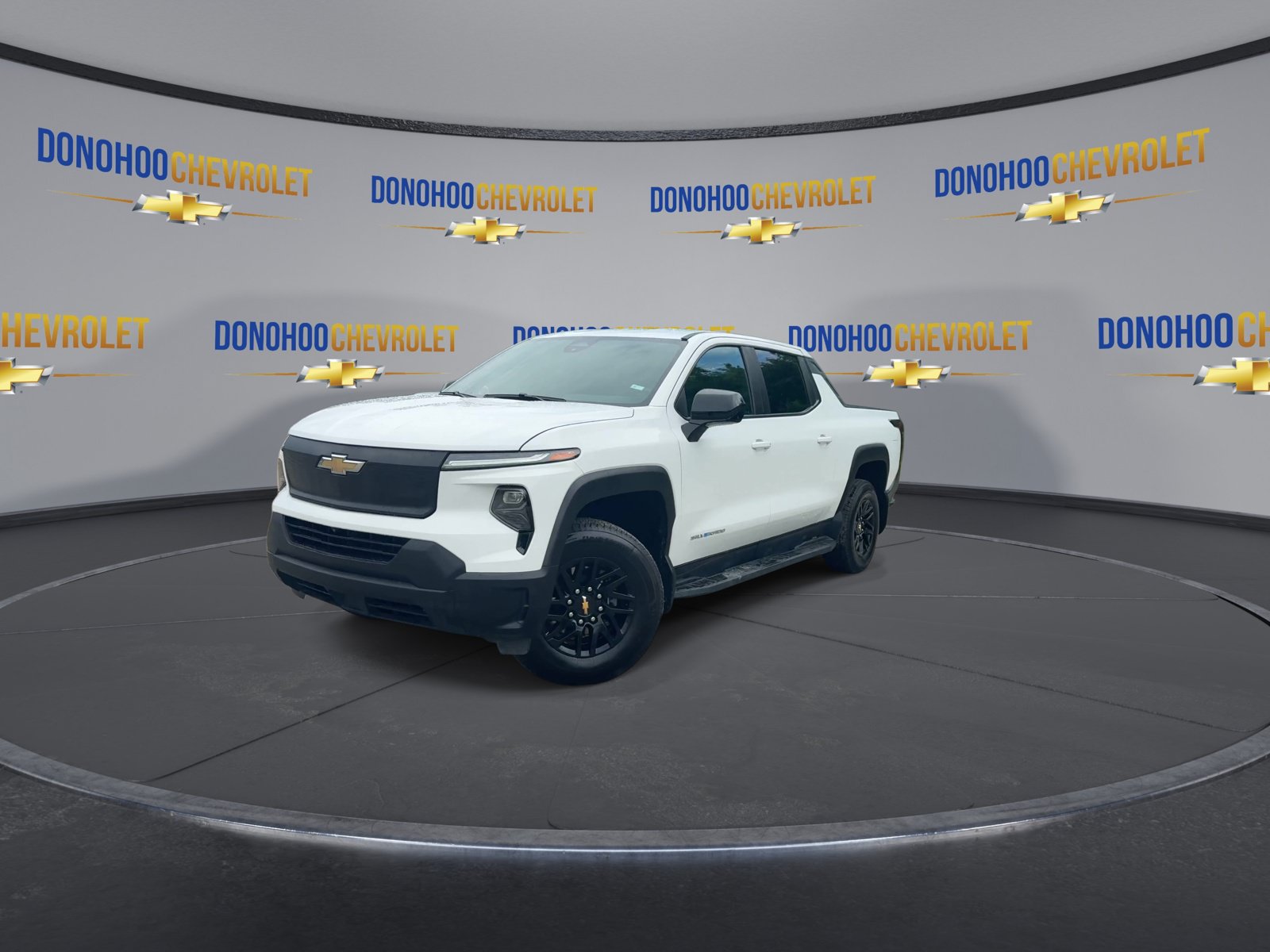 Used 2024 Chevrolet Silverado EV W/T AWD/4WD image 7
