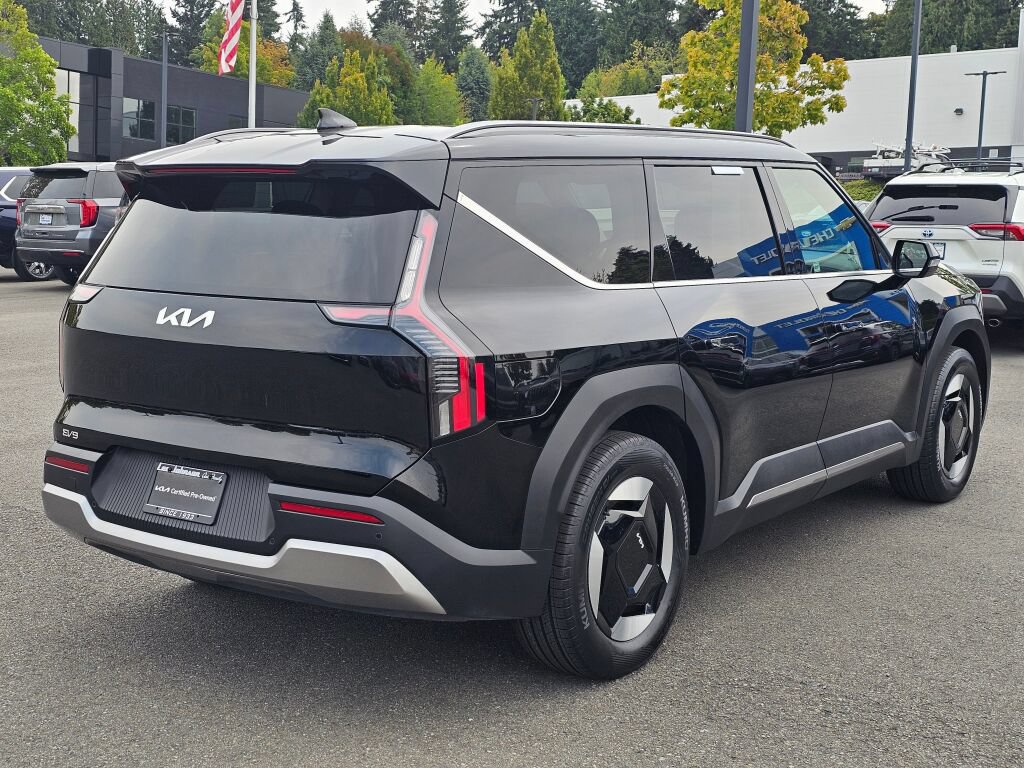 Certified 2024 Kia EV9 Wind AWD/4WD image 5