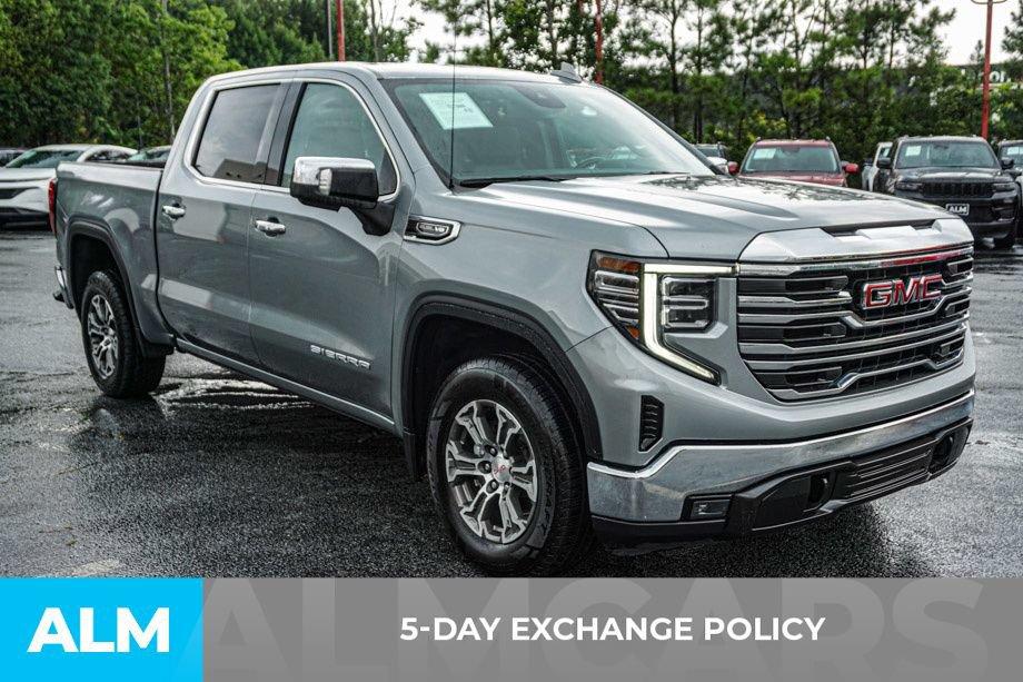 Used 2025 GMC Sierra 1500 SLT RWD image 3