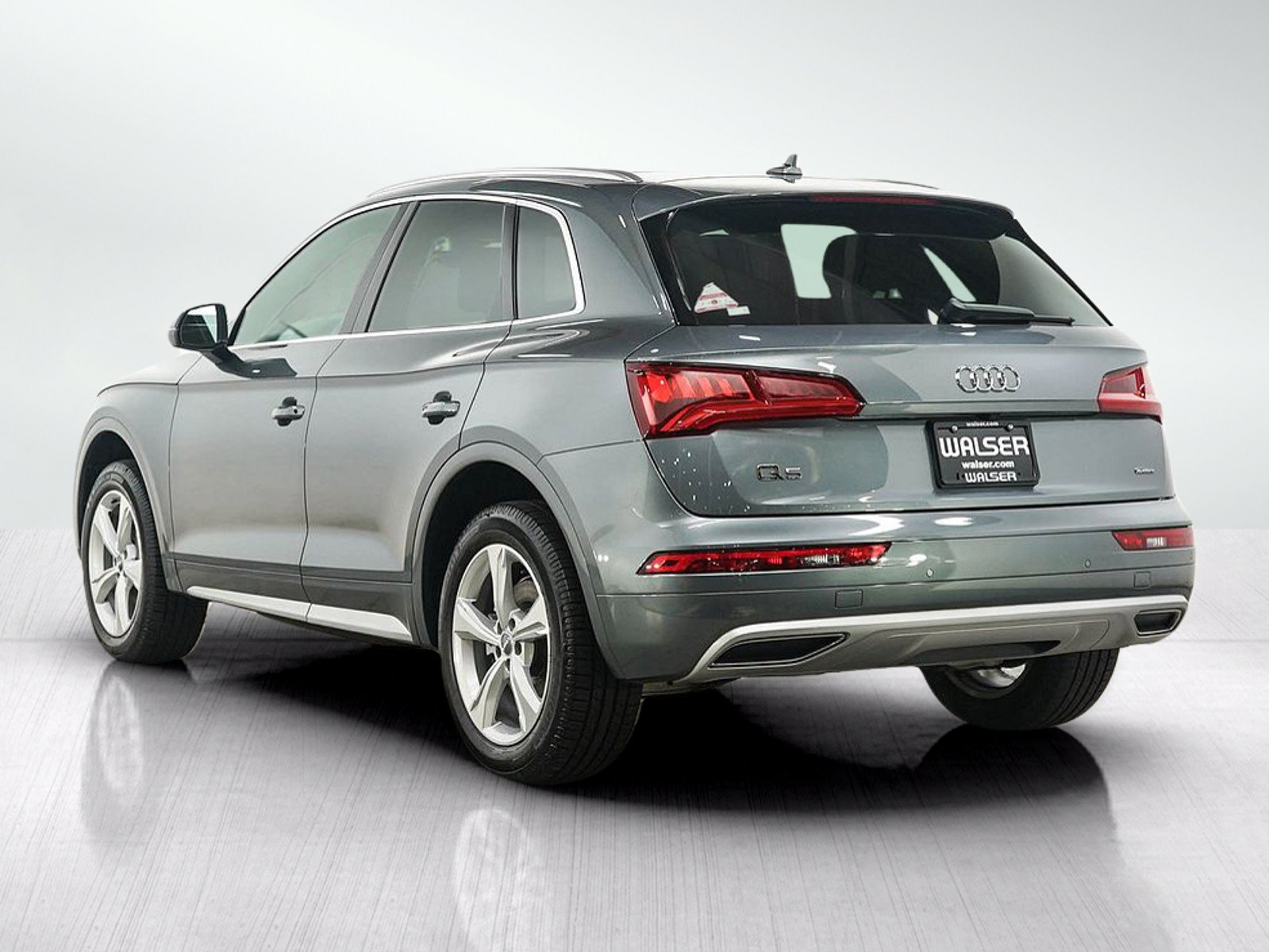 Used 2020 Audi Q5 2.0T Premium Plus w/ Premium Plus Package AWD/4WD image 3