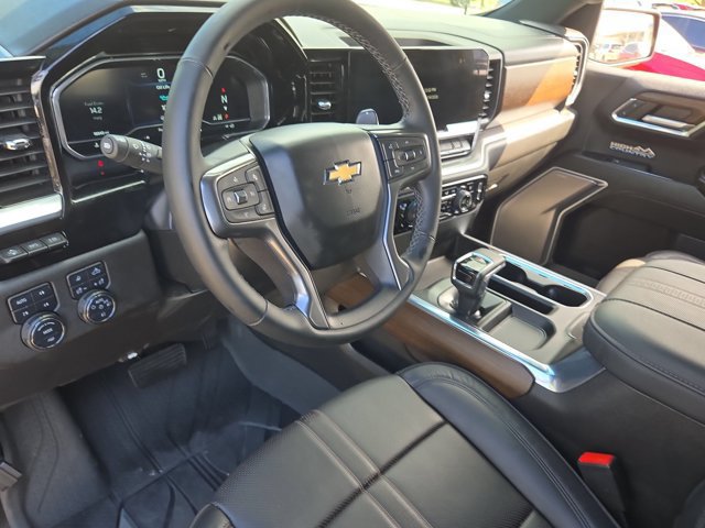Used 2024 Chevrolet Silverado 1500 High Country w/ High Country Premium Package AWD/4WD image 16