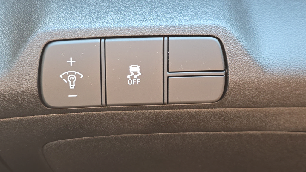 New 2026 Hyundai Elantra SEL Sport Premium FWD image 26