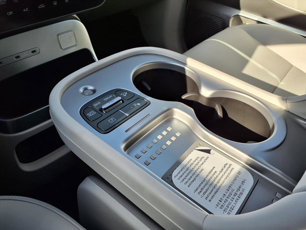 New 2026 Hyundai Ioniq 9 Limited image 18