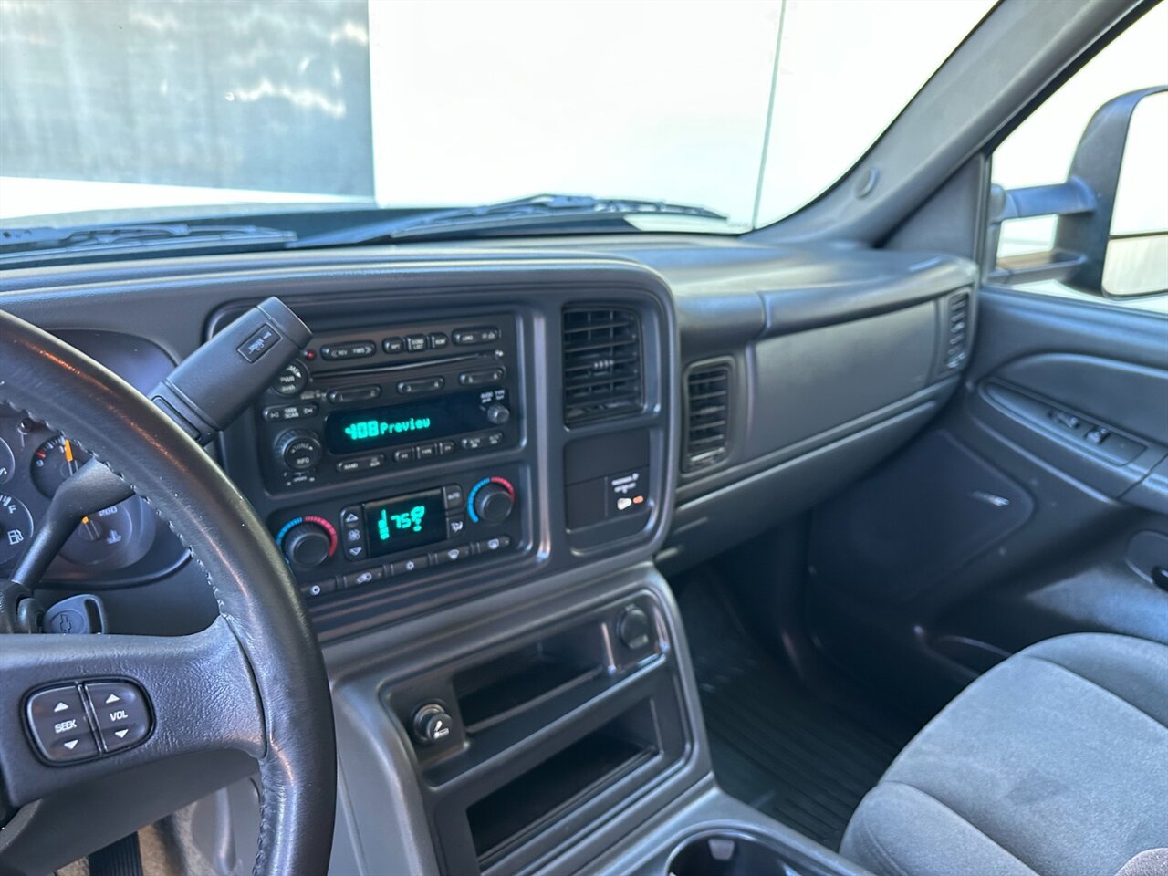 Used 2006 Chevrolet Silverado 3500 LT w/ Skid Plate Package AWD/4WD image 82