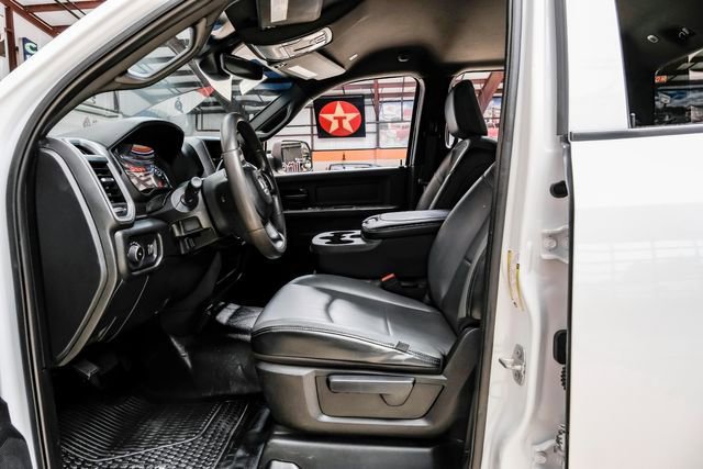 Used 2022 RAM 3500 Tradesman w/ Chrome Appearance Group AWD/4WD image 6