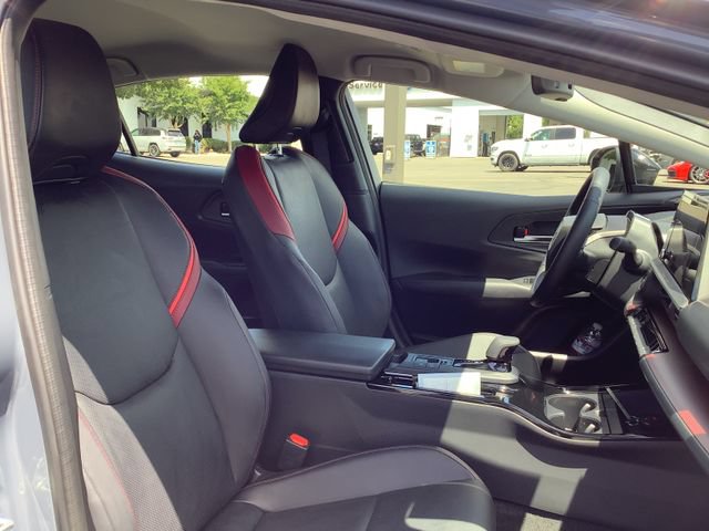 Used 2026 Toyota Prius Plug-In Hybrid FWD image 35