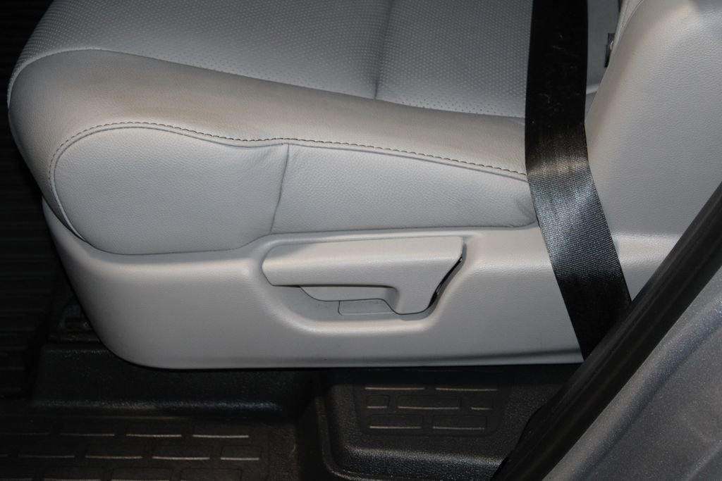 Used 2023 Honda Passport EX-L image 19