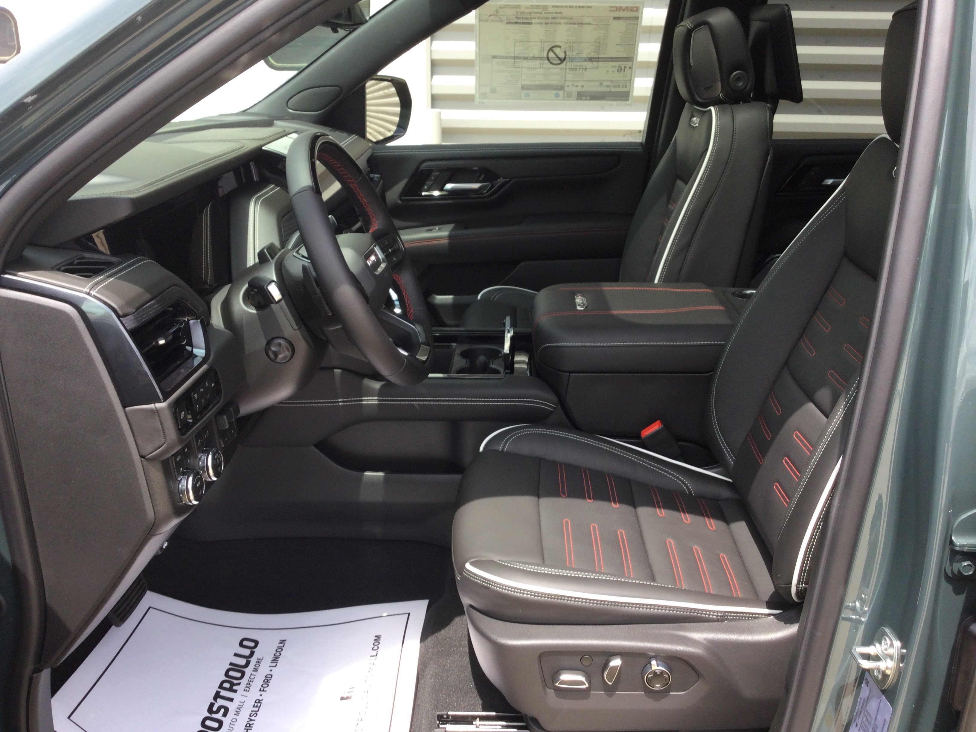New 2026 GMC Yukon XL AT4 Ultimate AWD/4WD image 10