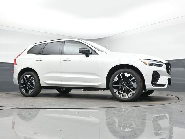 New 2026 Volvo XC60 B5 Plus w/ Protection Package Premier image 37