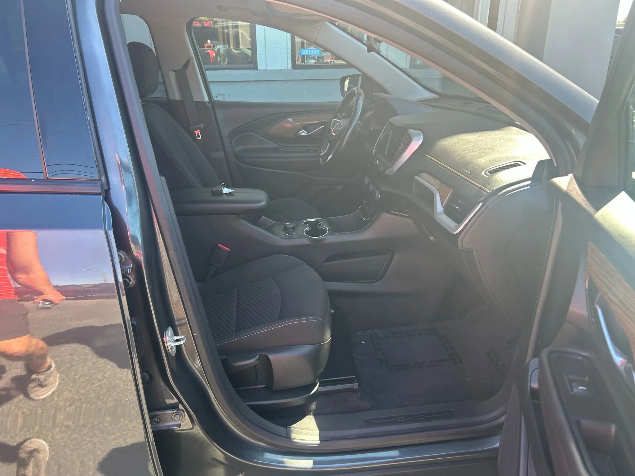 Used 2021 GMC Terrain SLE w/ Driver Convenience Package image 27
