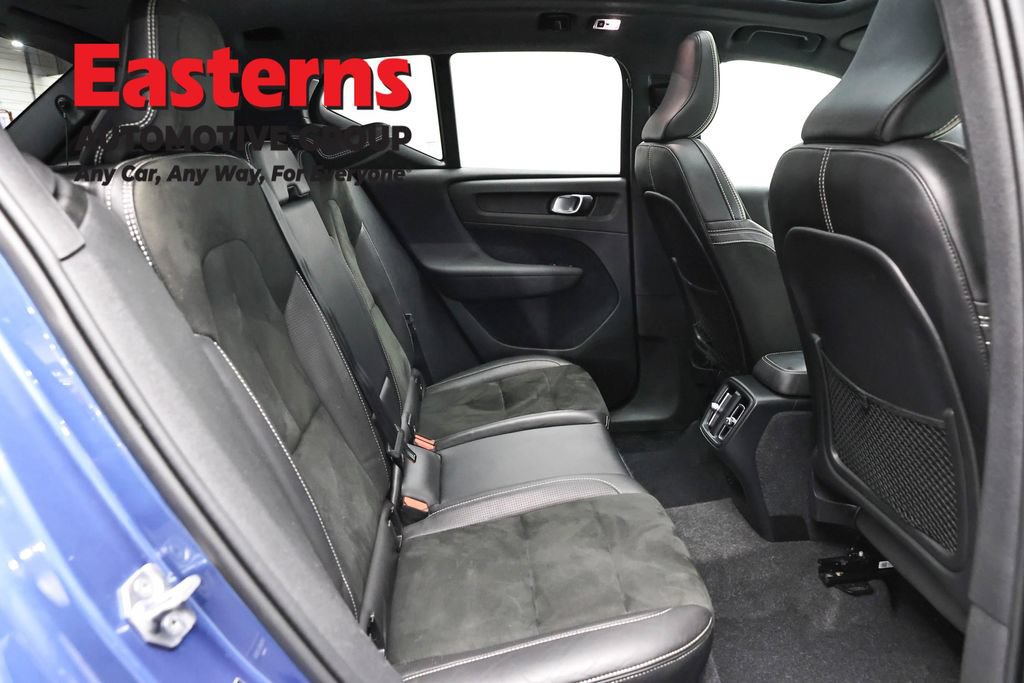 Used 2020 Volvo XC40 T5 R-Design AWD/4WD image 23