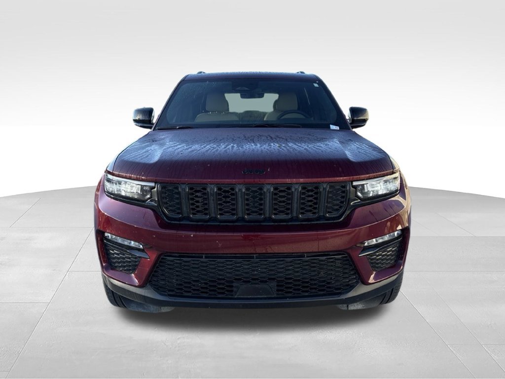 Used 2025 Jeep Grand Cherokee Limited w/ Black Appearance Package AWD/4WD image 2