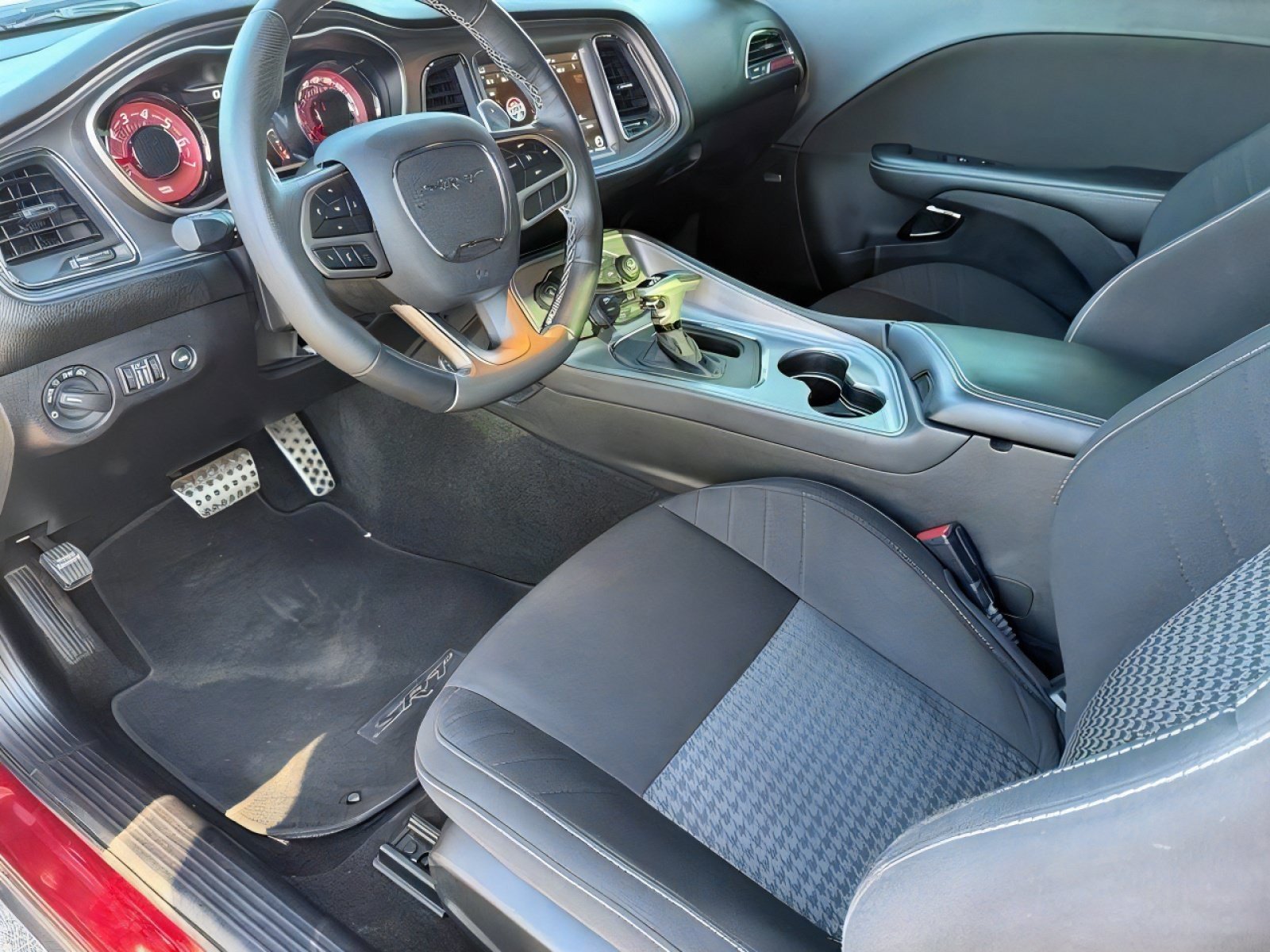 Used 2023 Dodge Challenger SRT Hellcat RWD image 16