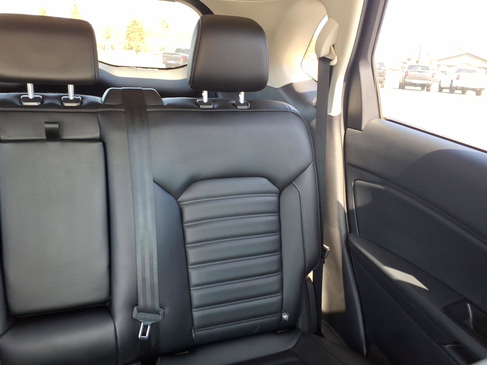 Used 2020 Ford Edge SEL AWD/4WD image 15