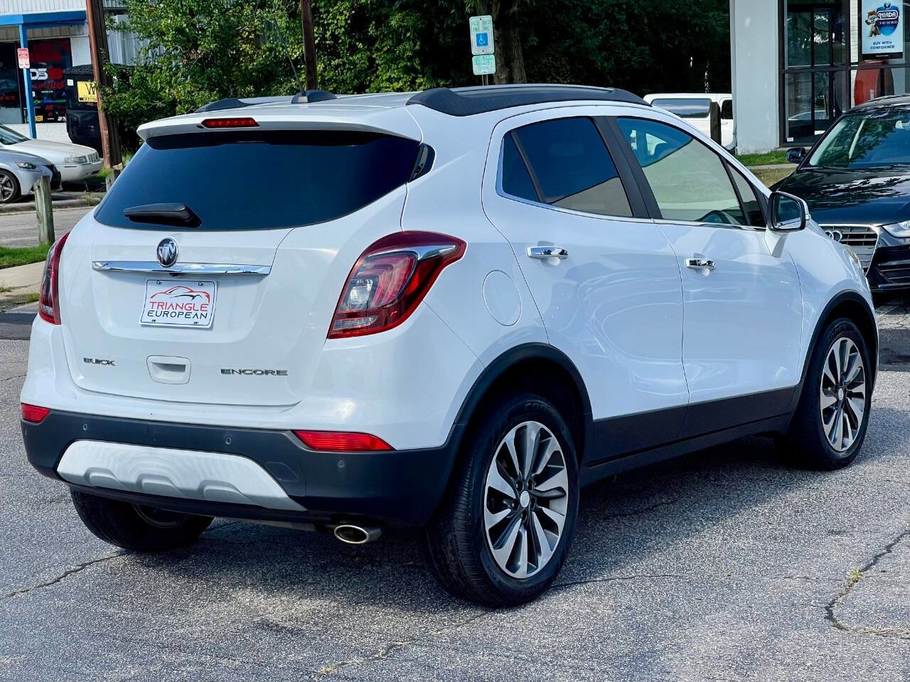 Used 2017 Buick Encore Premium image 5