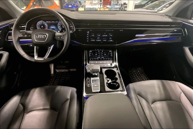 Used 2025 Audi Q8 Premium Plus AWD/4WD image 15