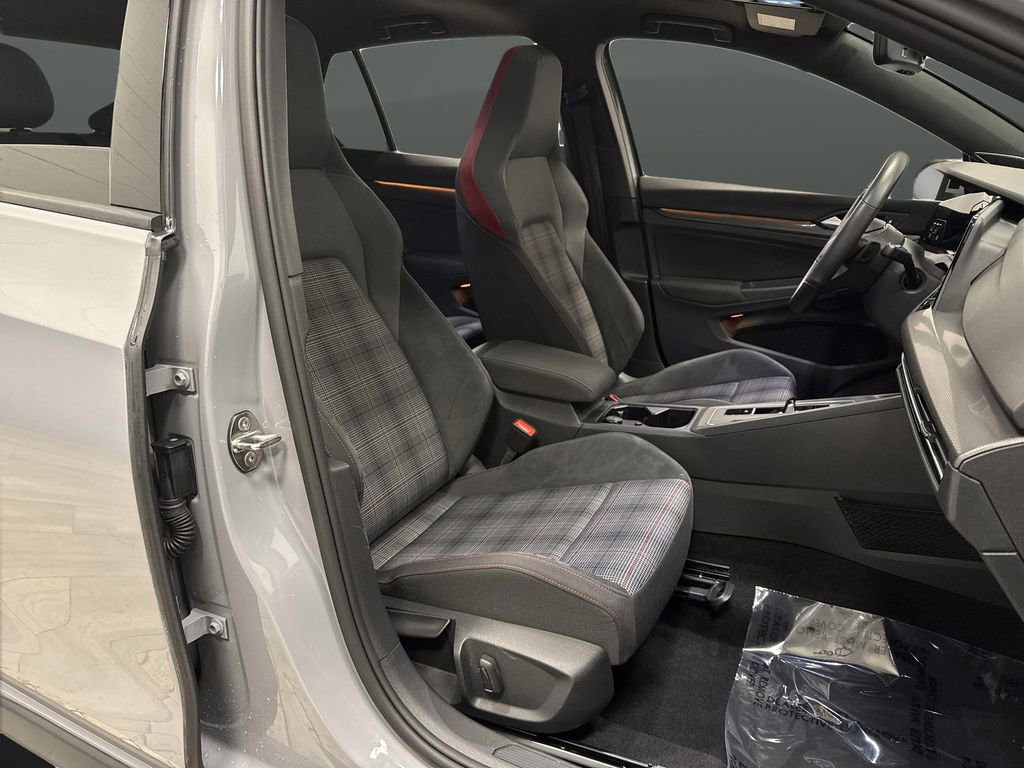 Used 2022 Volkswagen GTI SE image 30