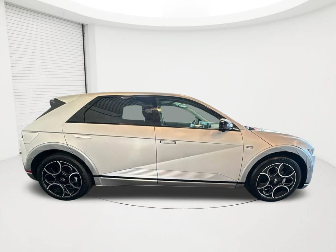 Used 2024 Hyundai Ioniq 5 Limited AWD/4WD image 4