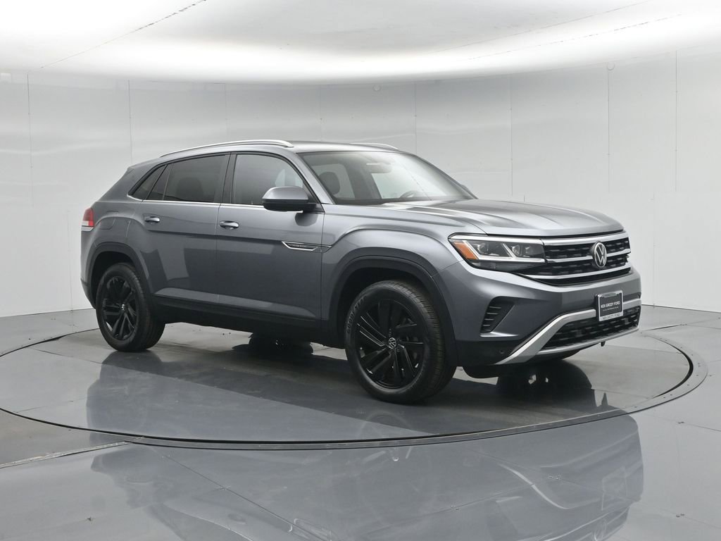 Used 2023 Volkswagen Atlas Cross Sport SE w/ Panoramic Sunroof Package image 7