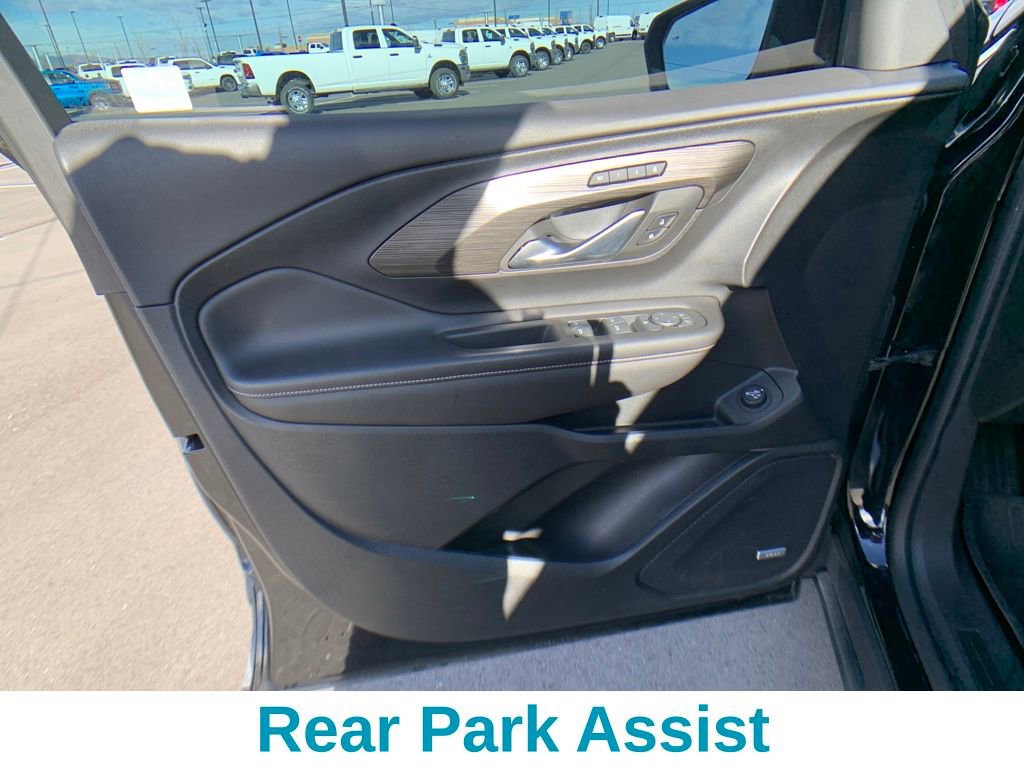 Used 2022 GMC Terrain SLT w/ Infotainment Package II image 12