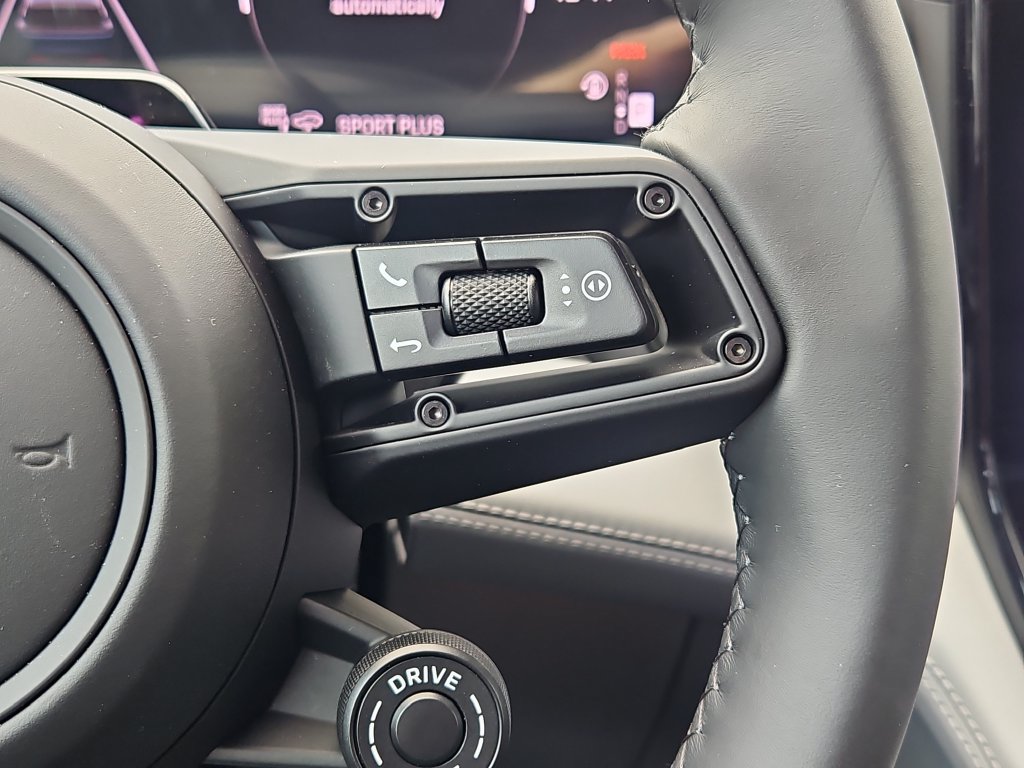 New 2026 Porsche Cayenne Turbo AWD/4WD image 24