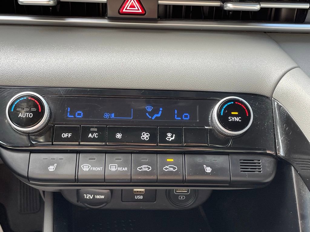 Used 2022 Hyundai Elantra SEL w/ Convenience Package FWD image 30