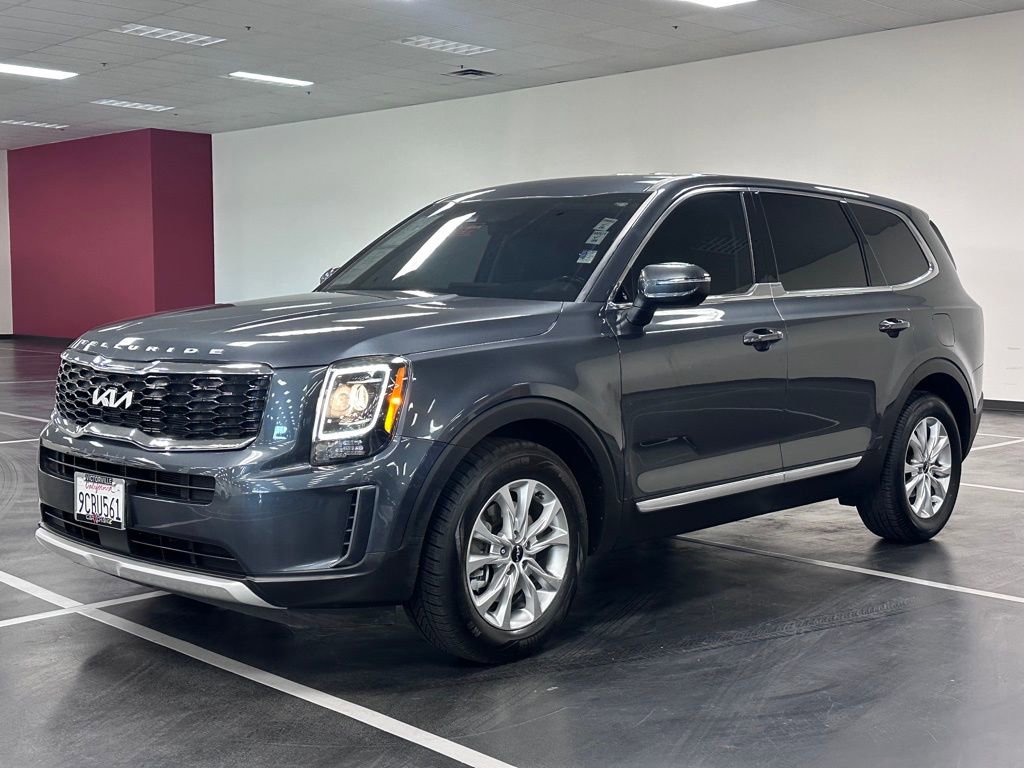 Used 2022 Kia Telluride LX image 3