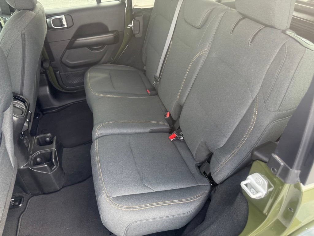 Used 2024 Jeep Wrangler Unlimited Sahara AWD/4WD image 42