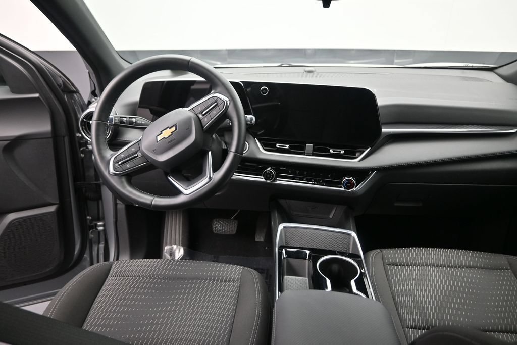 Used 2025 Chevrolet Equinox LT FWD image 15