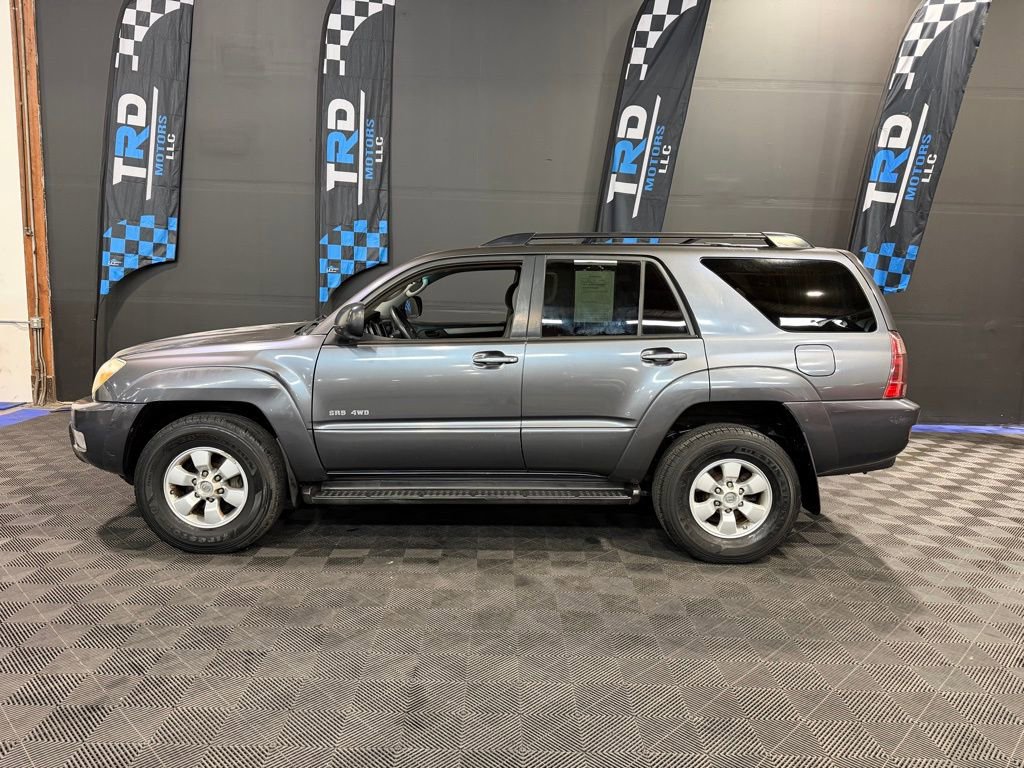 Used 2005 Toyota 4Runner SR5 AWD/4WD image 2