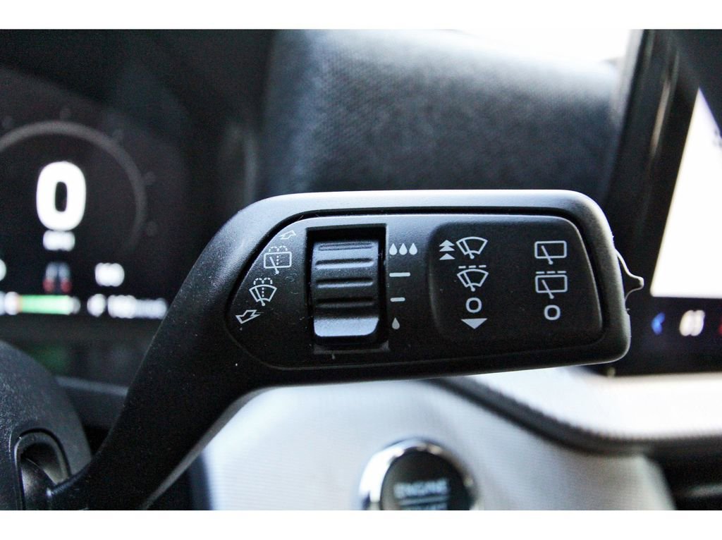 Used 2025 Ford Explorer Active w/ Active Comfort Package image 19