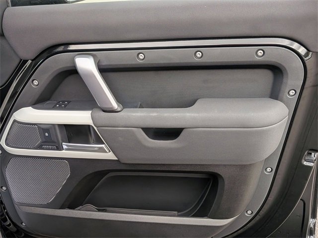 Used 2023 Land Rover Defender 110 X-Dynamic SE image 36