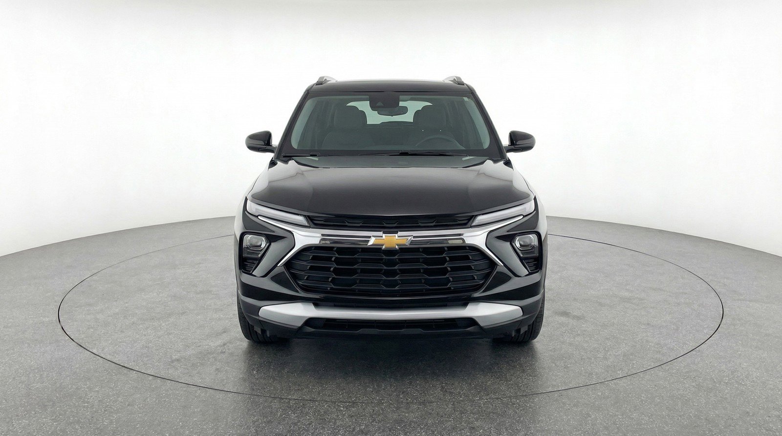 Used 2025 Chevrolet TrailBlazer LT FWD image 2