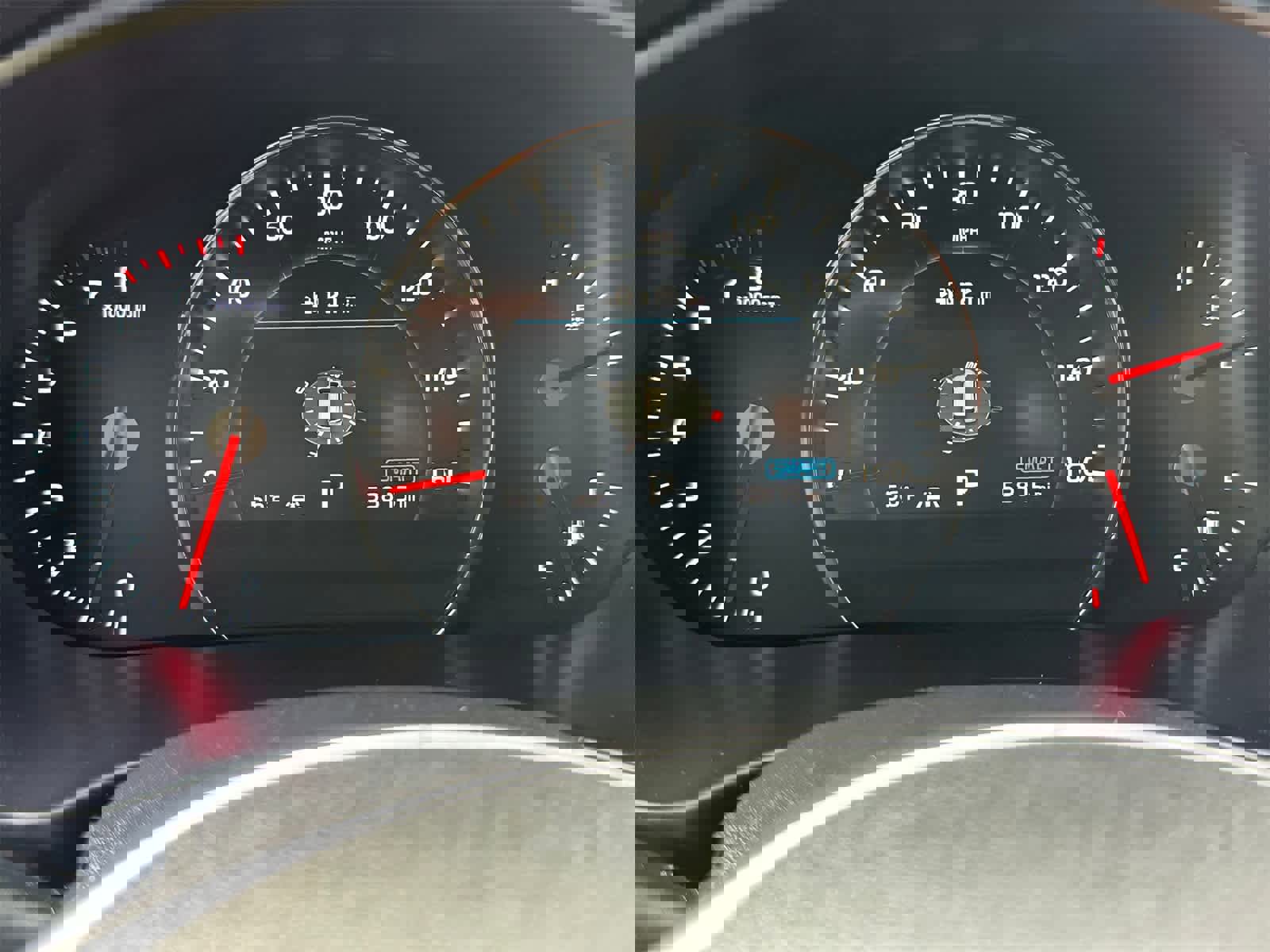 Used 2019 Kia Sorento SX image 16