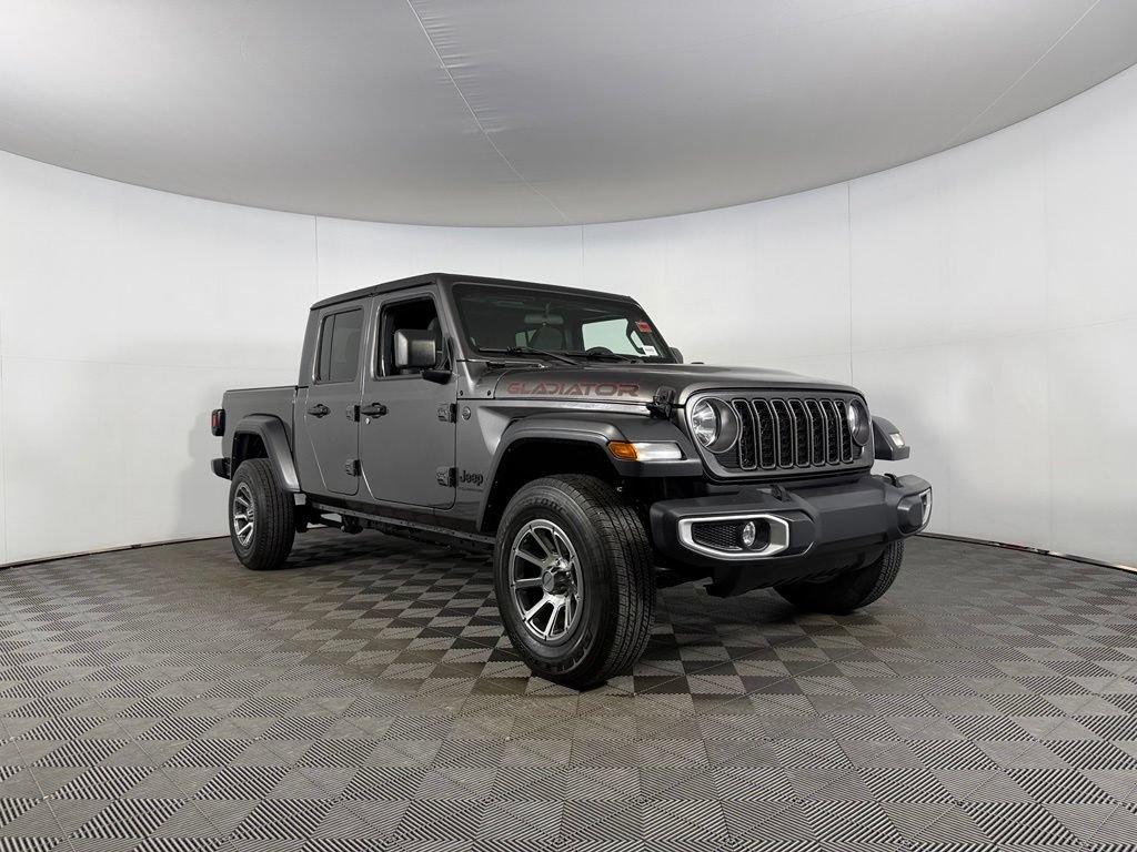Certified 2024 Jeep Gladiator Sport AWD/4WD image 5