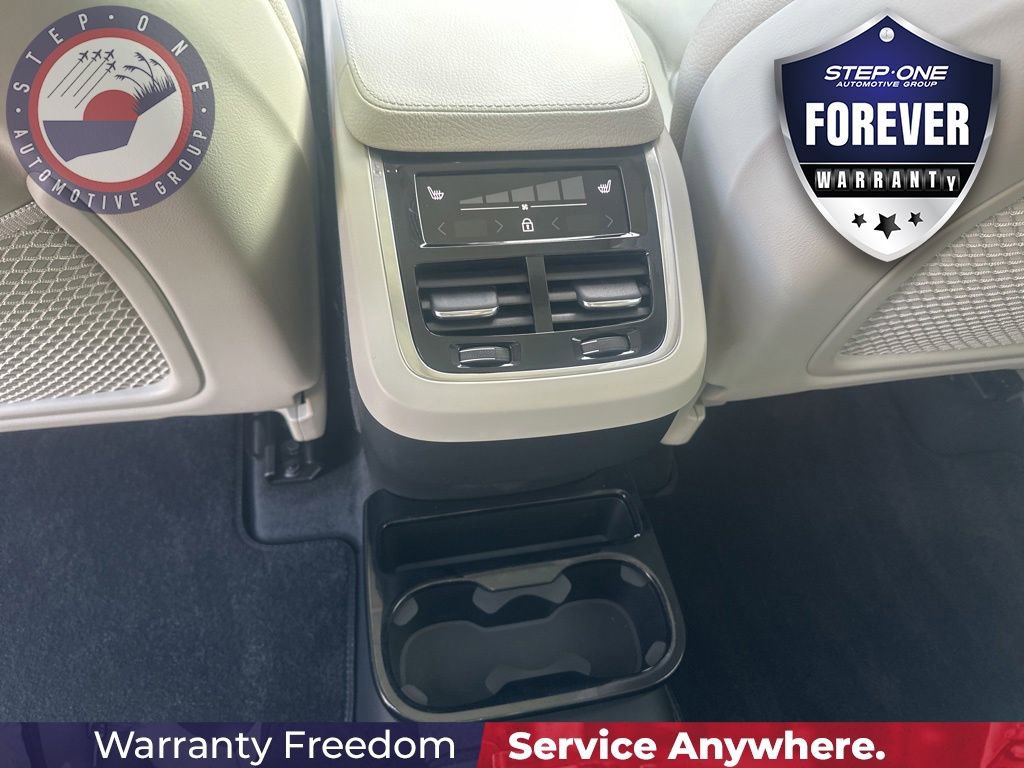Used 2022 Volvo XC90 T6 Momentum w/ Advanced Package AWD/4WD image 15